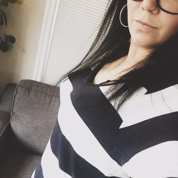 Meet your Posher, Debbie - Picture 2 of 3